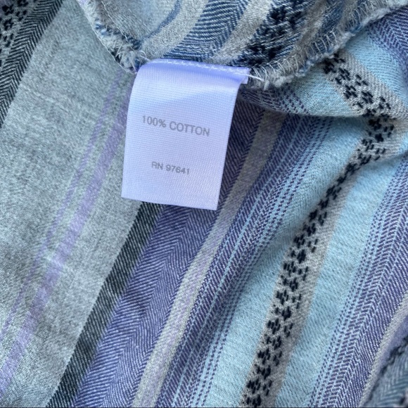 J. JILL Heathered Aztec Striped Long Sleeve Popover Tunic Button Down - Picture 7 of 9